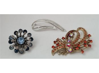 Beautiful Vintage To Now Rhinestone And Silver Tone Brooches Incl. Sarah Coventry Excellent Condition