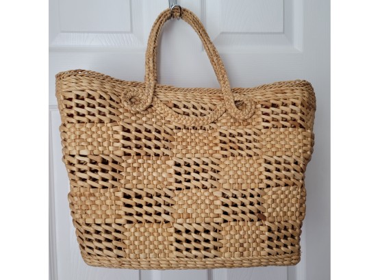 Perfect For The Beach! Vintage Straw Tote