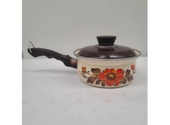 The Cutest Litl Vintage Pot With Lid