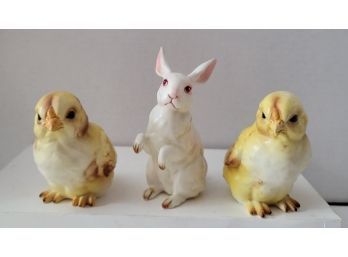 With A Chick Chick There...vintage Lefton Porcelain Chicks And The Cutest Bunny! Excellent Condition
