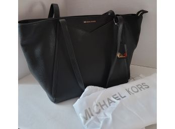 Ooh La La! NWT Michael Kors Pebbled Leather Tote 18x11