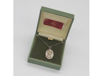 Vintage St Elizabeth Ann Seton Necklace In Box