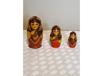 1991 Handmade Russian Nesting Wood Dolls