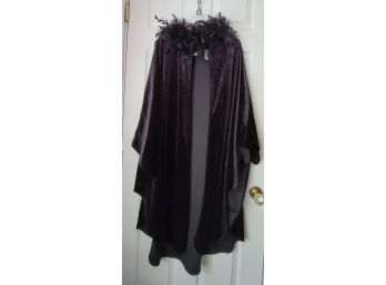 The Belle Of The Ball! Beautiful Vintage Velvet And Feather Cape Excellent Condition