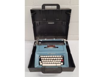 THAT BLUE Vintage Olivetti Studio 46 Typewriter In Trave Case