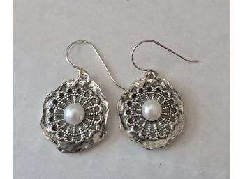 Beautiful NWOT Signed PZ (Paz) Israel Hand Crafted Sterling Silver And Fresh Water Pearl Earrings