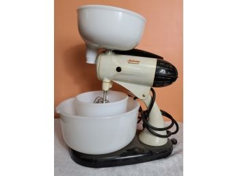 Vintage Sunbeam Mixer With Juicer Attachment Works! PICKUP ONLY