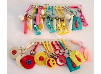 I WANT THESE! NOS Vintage Plastic Charms