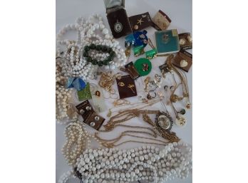 Whew! Vintage Jewelry Goodies! Lots Of NOS!