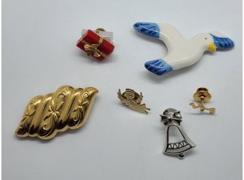 Fun Vintage Novelty Brooches And Scarf Clip DAT SEAGULL THO