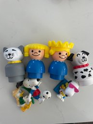 Vintage Snoopy Trinkets And Other Figures