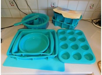 11 Pieces Of Silicone Bake Ware