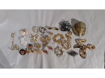 Lot Of Estate Jewelry Brooches
