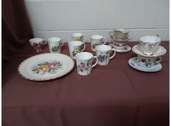 Sixteen Pieces Of Bone China Cups, Teacups And Saucers And A Plate
