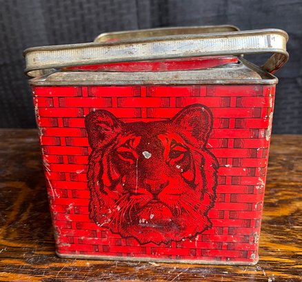 Tiger Bright Sweet Tin Plug Lunch Box 7x8'