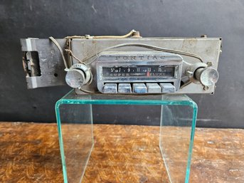 R4 - 1959-60 Pontiac Super Deluxe Car Radio