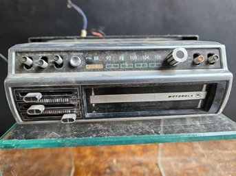 R43 - Motorola Under Dash 8 Track Tape Player