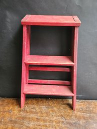 R99 - Small Wood Step Ladder - Red - 22' X 12' - LOCAL PICKUP ONLY