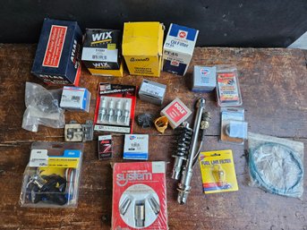 M140 - Miscellaneous Automotive Parts Lot - See Photos For Details