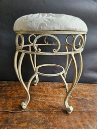 M226 - Shabby Sheik Vanity Stool Upholstered - 14' X 19' - LOCAL PICKUP ONLY