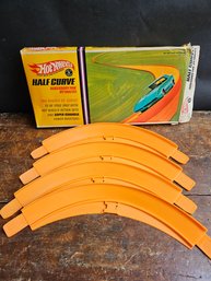 M257 - Hot Wheels Half Curve - 4 Pieces With Box For Two