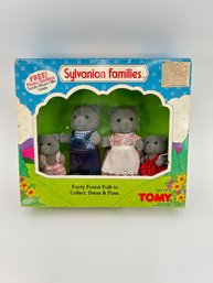 T14 1985 Tomy Sylvanian Families