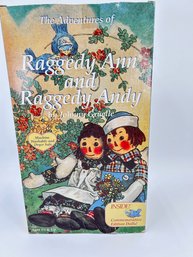 T36 1996 Raggedy Ann And Andy Dolls