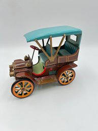 T121 Modern Toys Tin Car