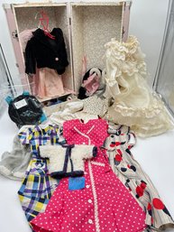 T154 Vintage Doll Clothes And Metal Case