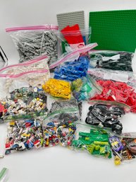T156 Lego's Lot Many Unusual Pieces