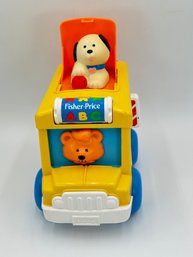 T9 1989 Fisher Price Puppy Bus