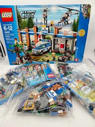T153 Lego Forest Police Station