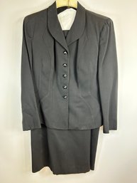 V23 1940's Bravefair Black Skirt And Jacket Size Women's Large