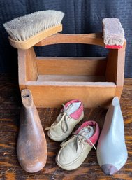 Shoe Cobbler Box With Shoes