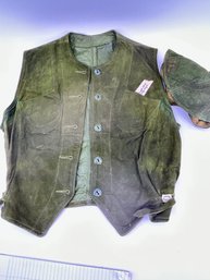 V321 1940's Green Suede Vest And Hat Flat Chest Measure 16'
