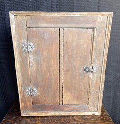 Wood Primitive Cabinet 18x22'Box
