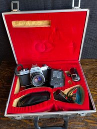 Pentax Camera K1000 Works With Case And Flash