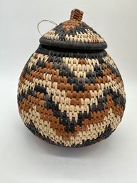 F107 Handmade Zulu African Basket 7x8'