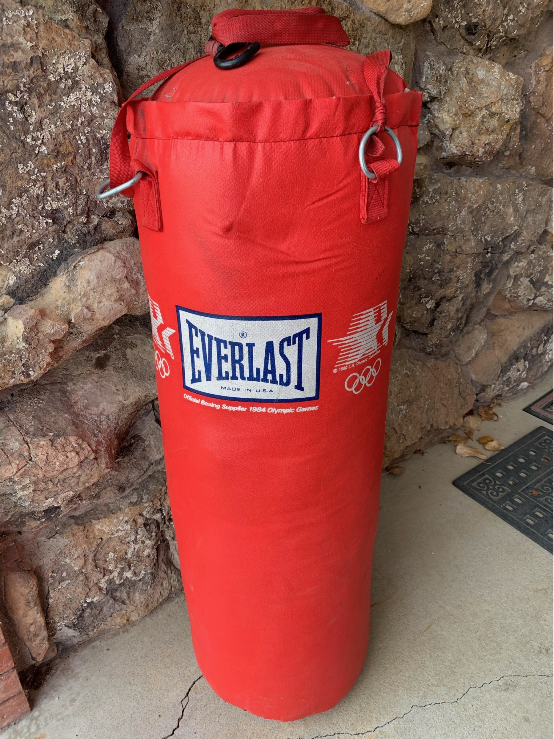 EVERLAST PUNCHING BAG / KICKBOXING, Sports Equipment, Exercise & Fitness,  Weights & Dumbells on Carousell