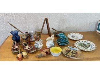 Nice Assortment Of Collectables Great For Ebayer!