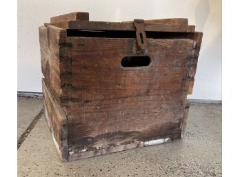 Nice Old Wood Box With Lid 18x24'