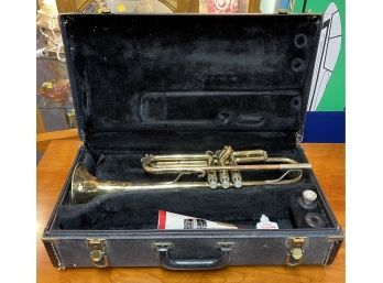 Bundy  Trumpet  With Selmer Case
