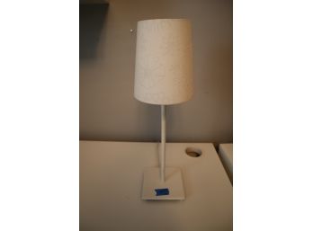 LAMP - WHITE SHADE 18 1/2'