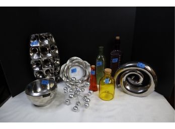 DECORATIVE ITEMS - COLORED GLASS & SILVERED ITEMS