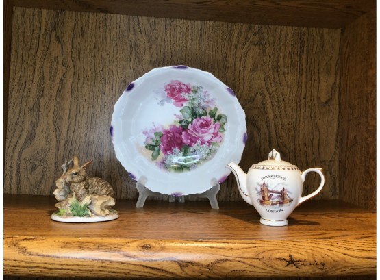 Decorative Plate, Teapot, Bunny