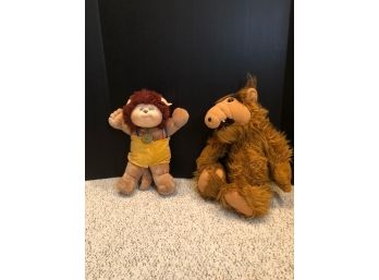 2 Stuffed Animals