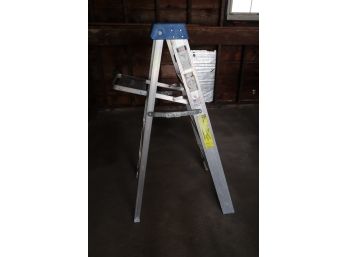 Blue Ribbon Ladder 4ft