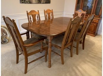 Broyhill Dining Table & 6 Chairs - PLL 59