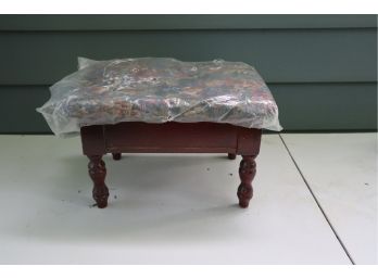Upholstered Foot Stool With Storage 9.5' X 15' X 11.5'