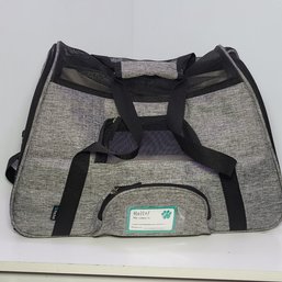 New PetAmi Pet Carrier  Bag With Tag